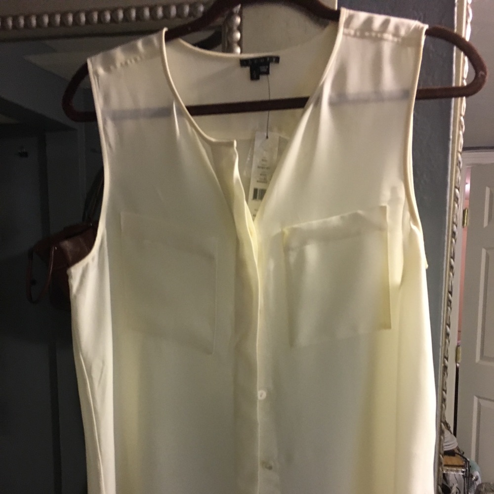 Theory cream sleeveless silk blouse. Size large